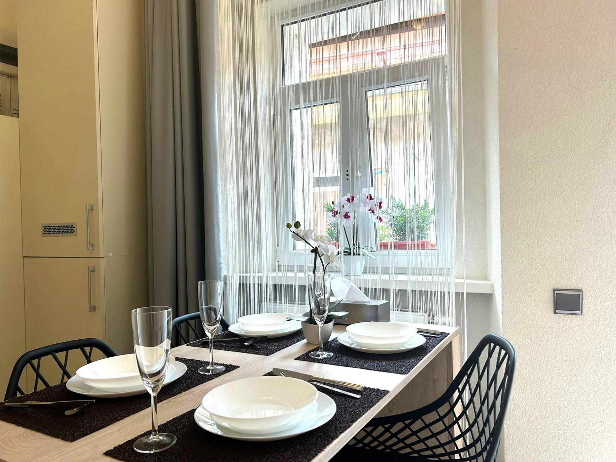 Leo Obchodna Delux Apartmán